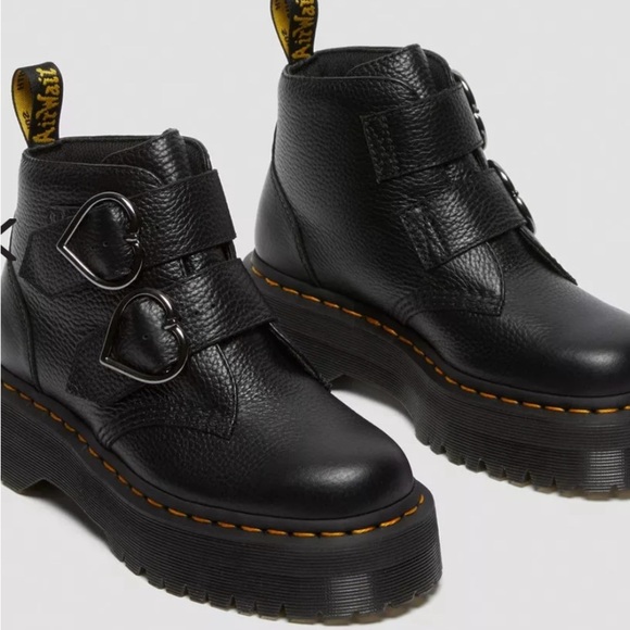 Dr Martens Devon Heart Leather Platform Boots Size 7 NEW - Picture 2 of 16